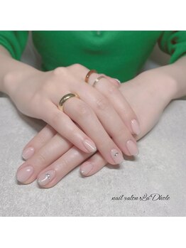 ラドール(La Dhole)/先端ラメ&ネックレスデザイン☆