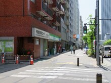 メナードフェイシャルサロン プチモア/ひとつめの横断歩道があります