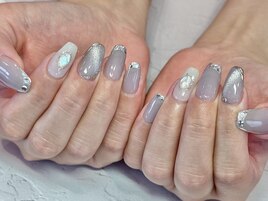 グレージュネイル