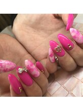 トータルサロン 白べぇーっ プラス/ピンクでラブリーネイル