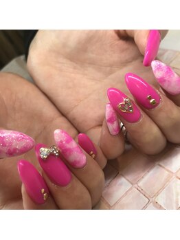 トータルサロン 白べぇーっ プラス/ピンクでラブリーネイル