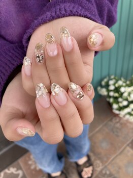 サフィールネイルサフィールネイル(Saphir nail)/Vカットストーン