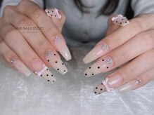 ウメネイルスタジオ(UME NAIL STUDIO)/ 長さだしやり放題×つけ放題