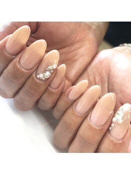 トータルサロン 白べぇーっ プラス/きれいめグラデーションネイル