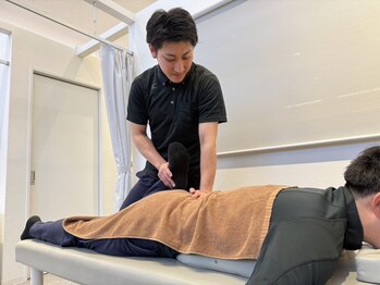 グロウアップ鍼灸整骨院 香里園駅前(GROW UP鍼灸整骨院 )の写真/【各種保険取り扱い】捻挫・脱臼・五十肩の施術できます!骨盤矯正も◎身体に不調を感じたら身体のプロへ!