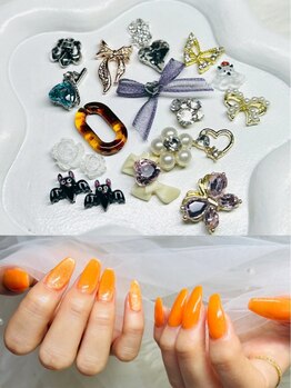 エミリーネイル(EMILY NAIL)の写真/流行&新作パーツ随時入荷♪カラー約400色♪持ち込みデザインOK★長さだし(チップ)10本パーツ2本付き10000円
