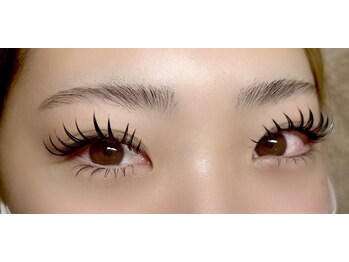 オヤユビヒメ(OYAYUBIHIME)の写真/【特許技術◆パーフェクトラッシュ導入店】自まつ毛の負担を最大限軽減！<バインドロック取扱あり◎>