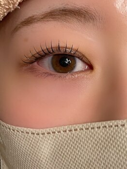 リル シャイン(Rill SHINE)の写真/似合わせまつげパーマ¥4,500♪アイシャンプー+トリートメント付きで持続性×デザイン性どちらも叶えます★