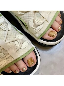 フロムネイルアンドアイラッシュ 神戸三宮(from nail&eyelash)/【フット】ニュアンス親指アート