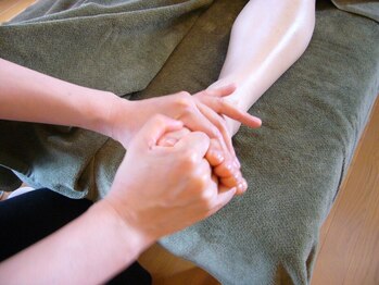 ヒーリングスペース スローフロー(Healing Space SLOW FLOW)の写真/本格香港式足つぼで体の不調もスッキリ！贅沢な完全プライベート空間で心身共にリラックスしましょう♪