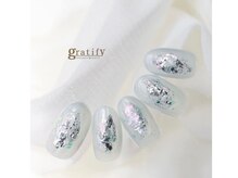 グラティフィープラスココ(gratify+coco)/【乱切りホロ キラキラネイル】