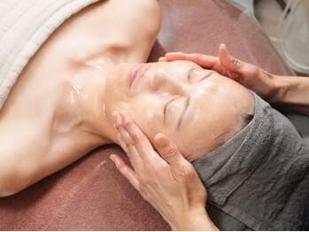 ポラリス(Polaris)の写真/【クリアなお肌へ】寒さや乾燥でこわばりがちなお肌をやさしくほぐし、よどんだ印象もすっきりクリアに◎