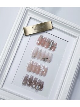 ラジュール(Lajour)の写真/【配置・色の変更可♪】ご予算に合わせたネイルが可能◎デザインに迷われる方、ネイルが初めての方にも◎