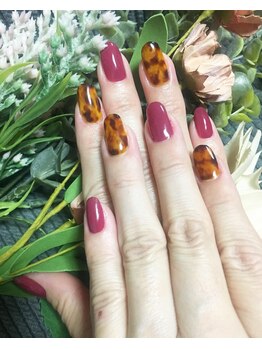 クイーナクルー(QUEENA CLUE)/べっ甲ネイル 