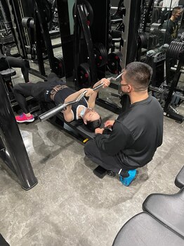 エクストリームパーソナルジム(X-TREME)/EZバーでフレンチ