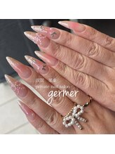 ジェルメ(germer)/チークネイルにリボン♪