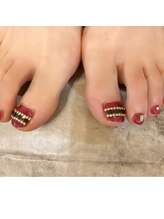 coreTH/レッド　上品フットネイル