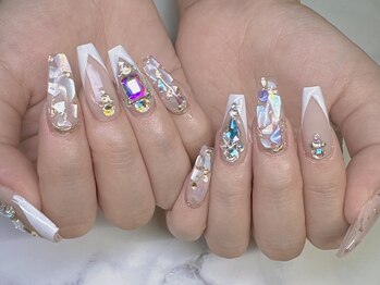 ハル(haru)の写真/誰とも被らない“あなた専用”の指先。極上のツヤを纏うスカルプと、生活しやすさを両立した実力派サロン