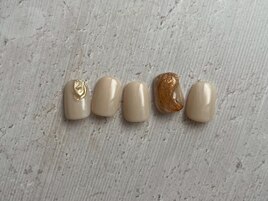 クリーム/シャンパンゴールド