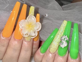 長さだしスカルプ夏ネイル