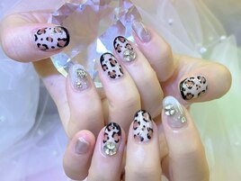 秋冬マグネットヒョ柄ネイル