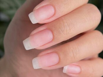 モナサロン(Mona salon)の写真/【ウォーターケア付き】丁寧な甘皮ケアで指先まで潤う上品ハンドに♪自爪ケアで清潔感のある指先に♪