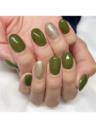 2025年冬】カーキのネイルデザイン集｜人気順｜ホットペッパービューティー 