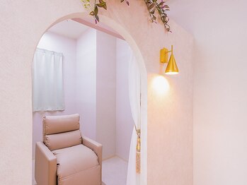 エニー 南流山店(eny)/リクライニングソファでふかふか