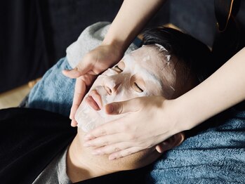 オム(HOMME)の写真/採用率5%まで厳選した最高のセラピストが在籍！ただ単なるキレイさだけでなく、癒しを♪