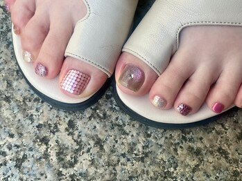 ピョル(PYOL.)/大阪肥後橋|footピンクカラー