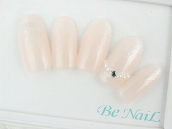 ビーネイル(Be NaiL)/パールネックレスネイル