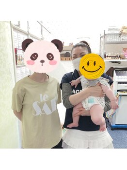 かおりビューティサロン/産後ママさんと一緒に写真。