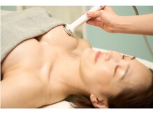 ルフルリール(Refleurir)/栄養成分導入で垂れボリュームUP