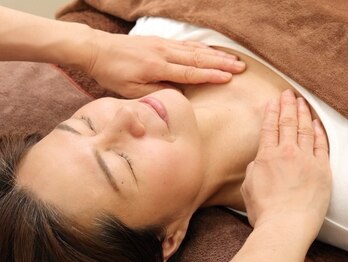 きえ鍼灸整骨院/デコルテ施術