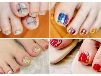 トレデュール 長町南店(Tre's dur)の写真/足元から夏のおしゃれを格上げ♪シンプル派もこだわり派も満足◎大人のための上質フットネイル