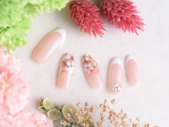 手描きフラワーフレンチnail