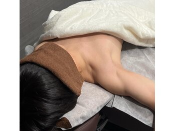 ヴィプラス(VIPLUZ)/学割全身脱毛