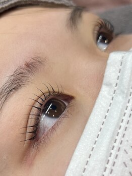 プティジョナ(Petit Jona)の写真/自まつげを傷めないケアトリートメント付まつげパーマ◎お顔の印象を決める目元のお悩みを解消し魅力度UP♪