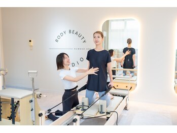 ナンバーワンピラティス(Number One ピラティス)の写真/未経験・初心者OK◎楽しいプライベートレッスンで、心も体も健康に♪痩身/姿勢改善/ストレス解消にも◎
