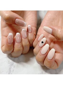 ブラン(blanc)/フレンチ×乳白色ネイル