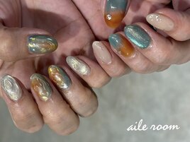 寒色×暖色 ちぐはぐネイル