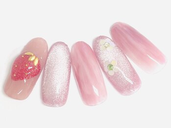 コルン/イチゴネイル