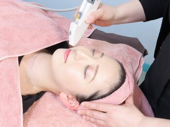 エクラ(Eclat)の写真/日本希少◇効果抜群！《光フェイシャル＋原液エクソソーム導入（毛穴洗浄付き）¥9800》