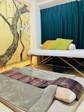 さりょう 二子玉川/施術室のマットとベッド