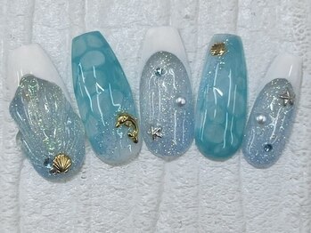 ハニービービー(Honey Bee Bee)/夏の海ネイル