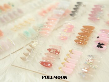 フルムーン(FULL MOON)の写真/ワンポイントアートや綺麗めデザイン・華やかでパーツ盛沢山のデザインなど多数ご用意しております！