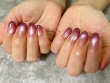 お値段もリーズナブルなので気軽にアートが楽しめます♪