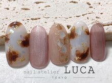 ネイルアトリエルカ(nail atelier LUCA)/W-307 大人可愛い白べっ甲ネイル