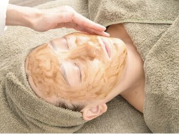 脱毛サロン エクセレンスの写真/大人女性に人気の“ハーブピーリング”がお勧め★お肌のお悩みを改善し、お肌のトーンUP&ハリツヤUP♪