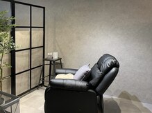 まつ毛メニューやフットネイルと同時施術が可能♪時短が叶う！